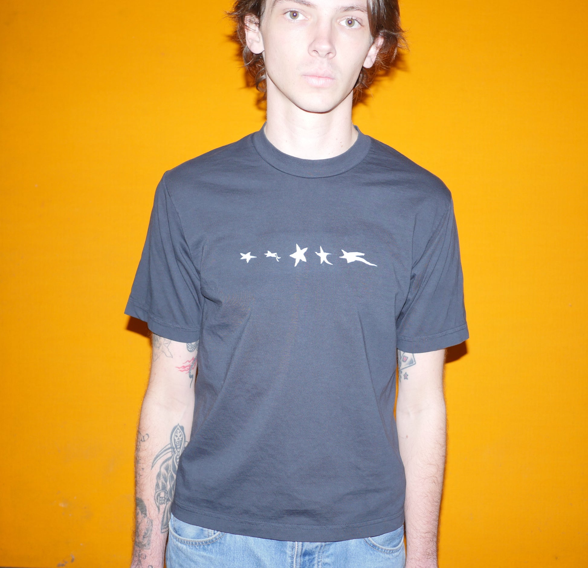 WARPED STARS MID WEIGHT T SHIRT : BLACK